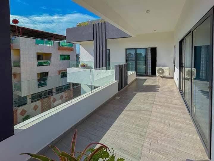 APPARTEMENT MEUBLÉ MODERNE